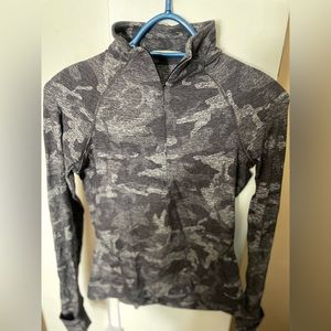 BNWT LULULEMON OUTRUN THE ELEMEN HALF ZIP